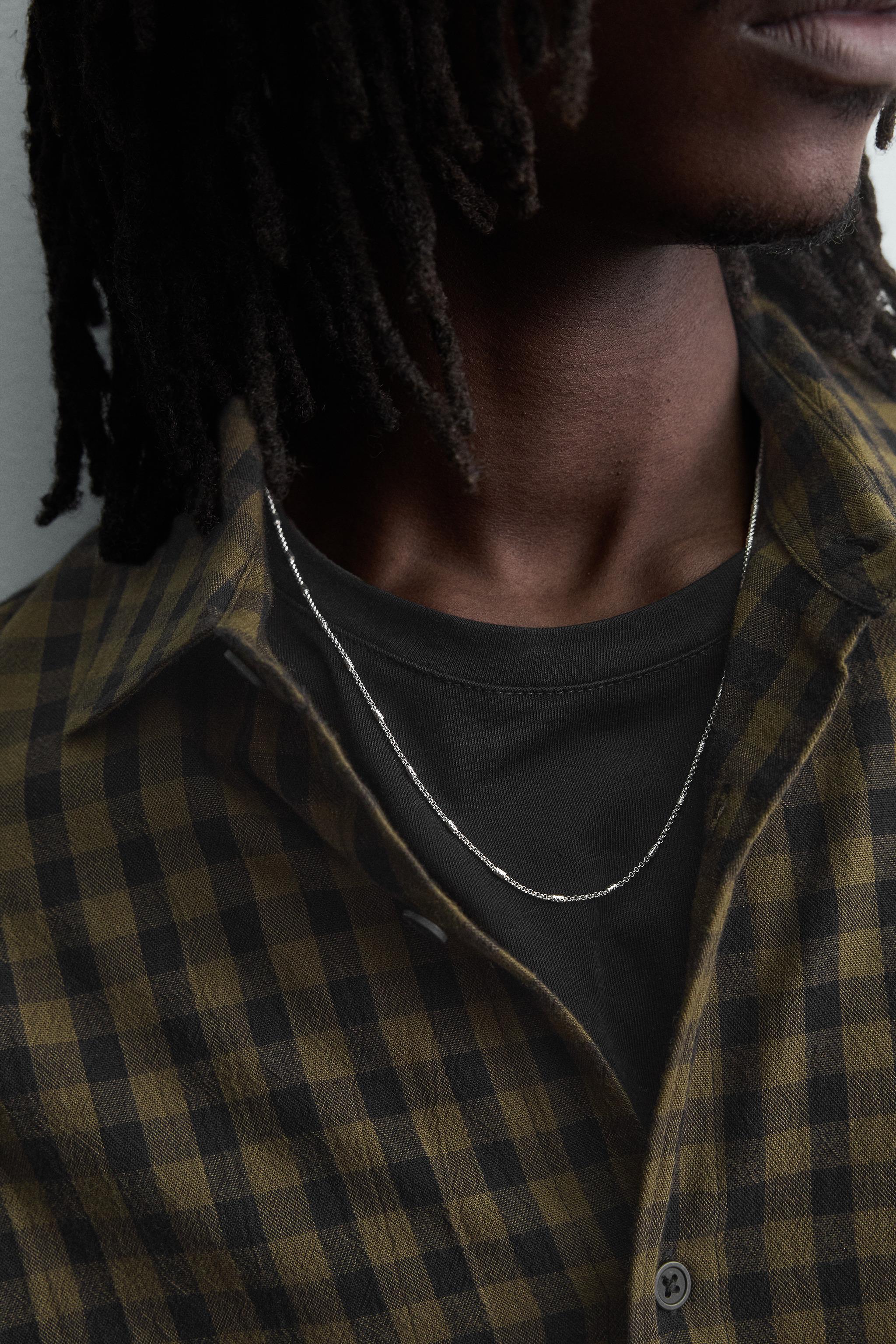 CHAÎNE À MAILLONS MÉTALLIQUES COMBINÉS